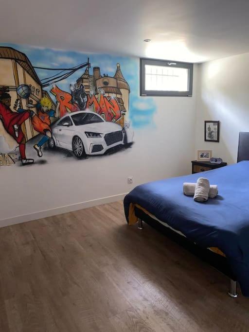 Loft Proche Centre Ville Hotes Habitant A L Etage Laval  Exterior photo